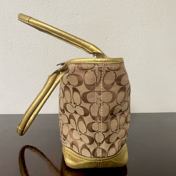 Coach shoulder bag - Picture 3 of 9